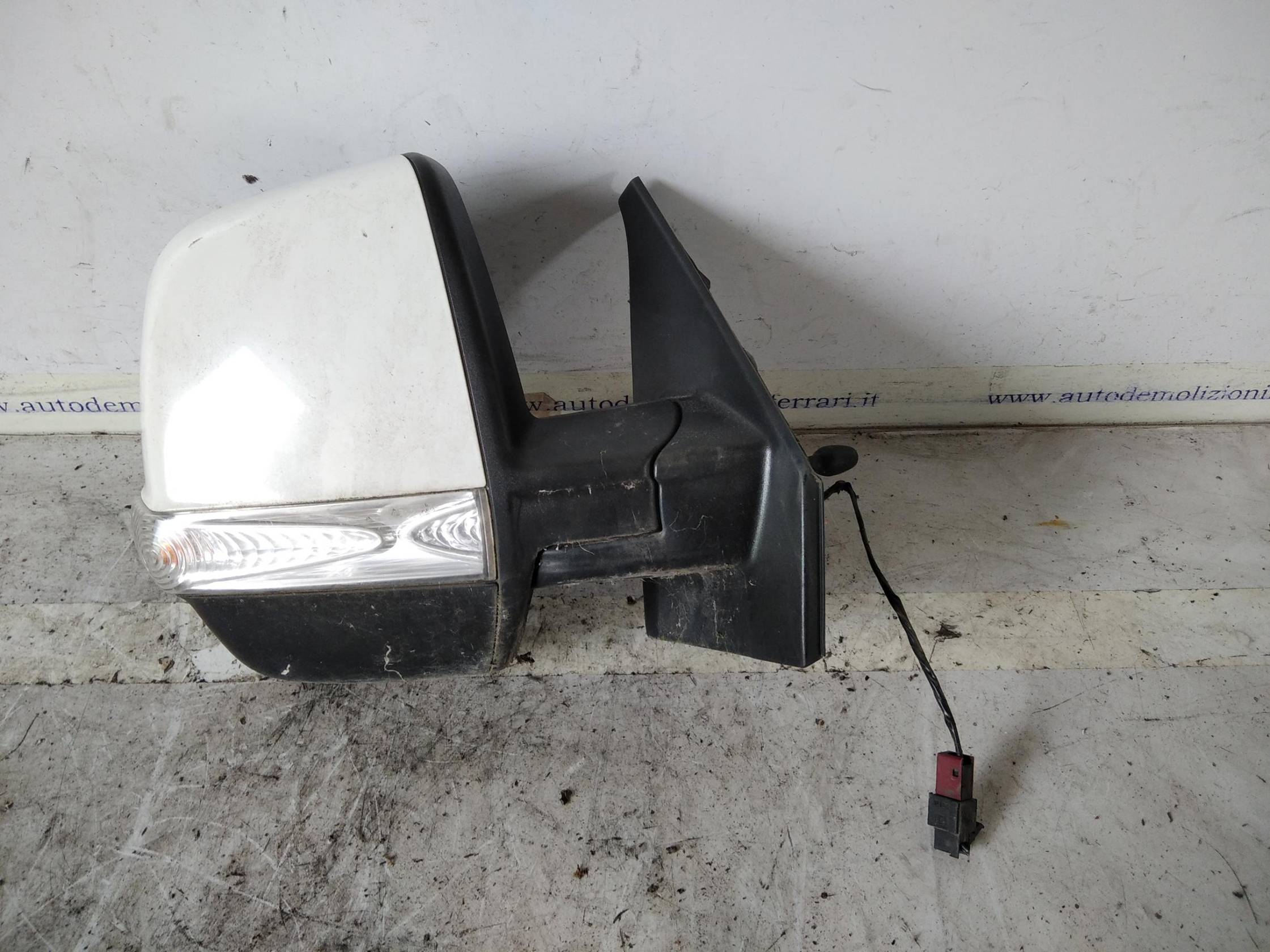 Retrovisore est. dx.